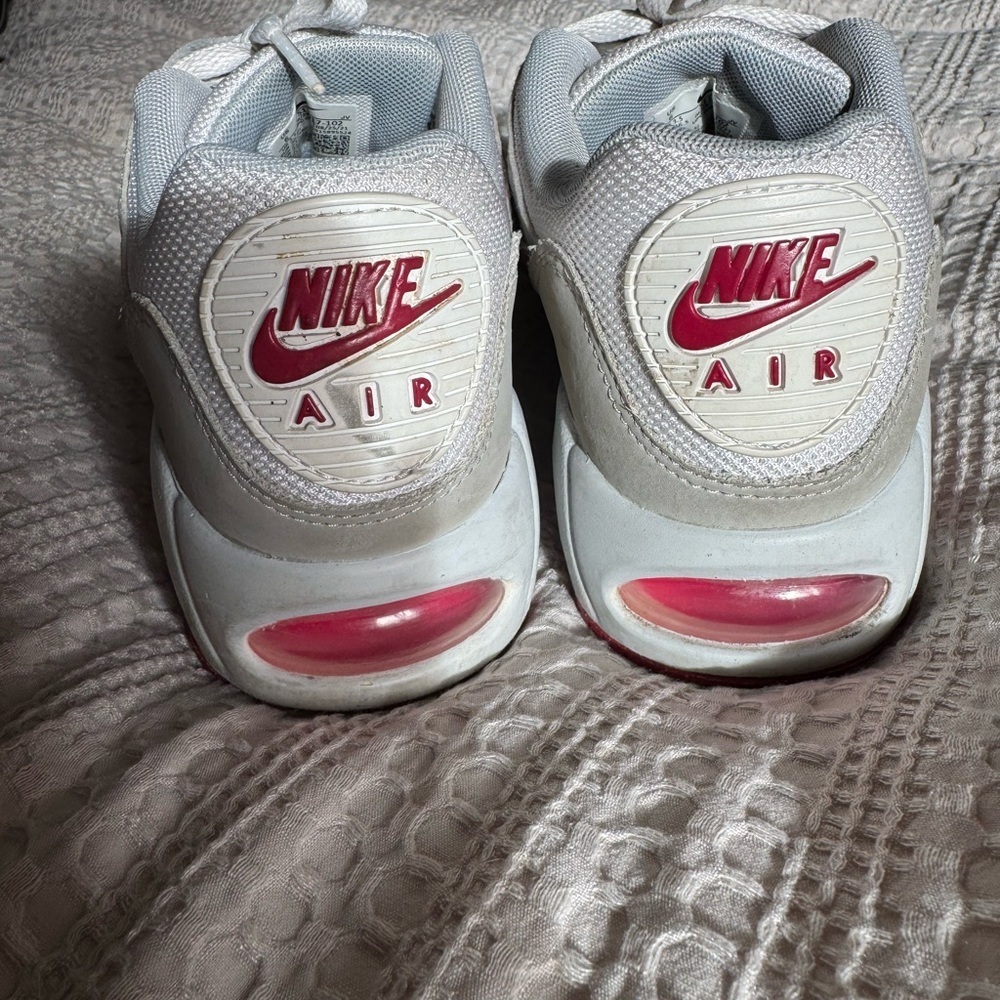 Nike Women's Sneakers in White, Pink, and Gray - Picture 3 of 5